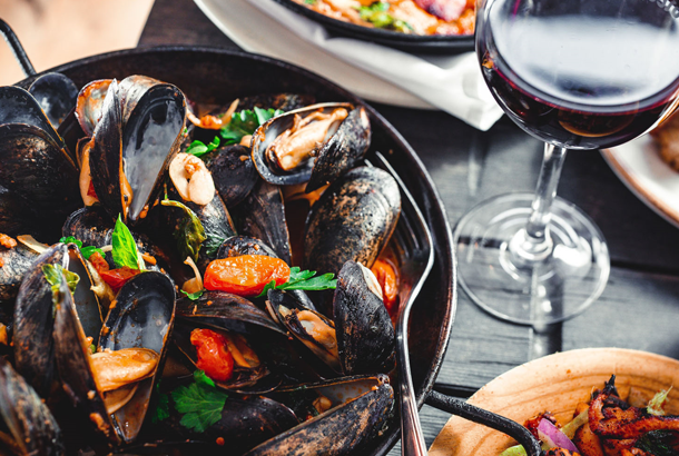 SERVITO_AL_TAVOLO SERVITO_AL_TAVOLO