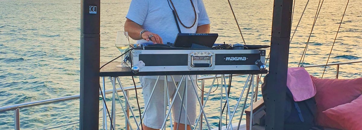 festa-dj-in-barca-venezia